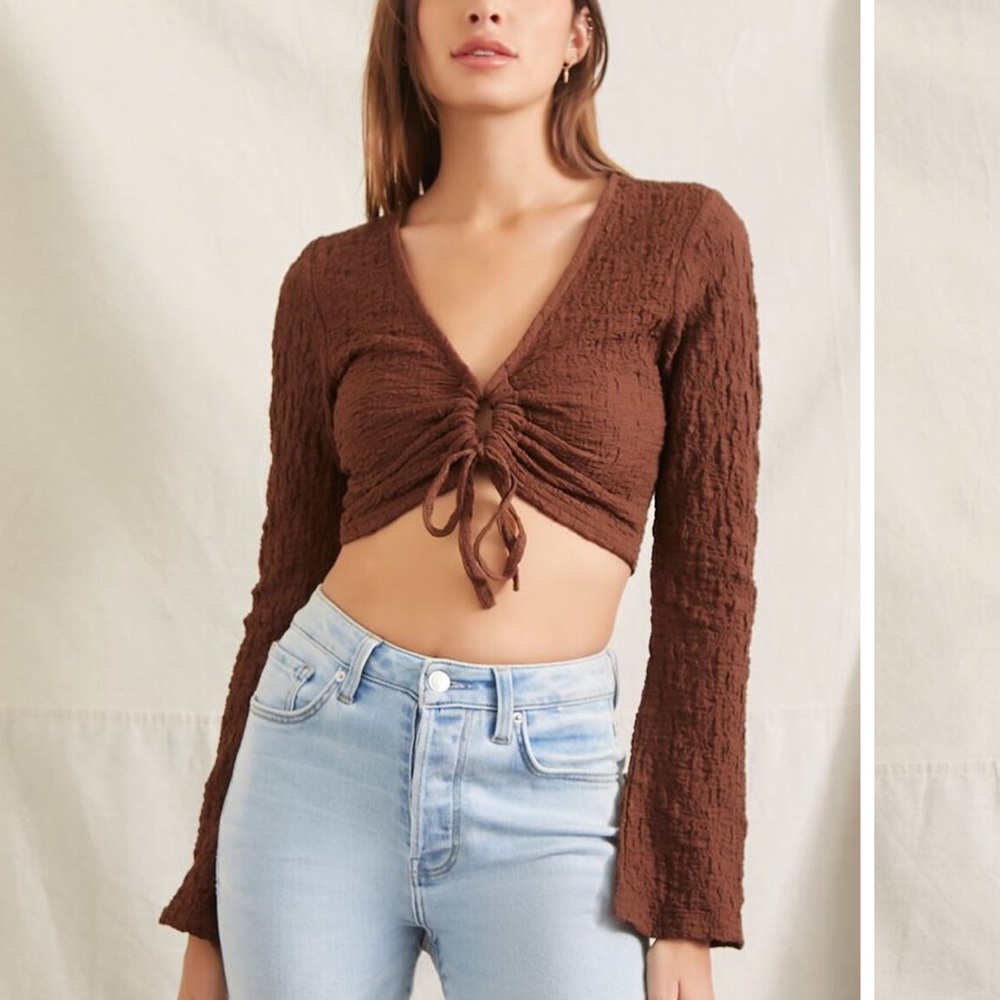 Long sleeve key hole shirt